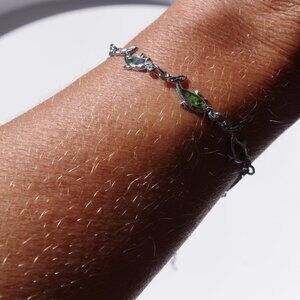 Women`s silver tone colorful dolphin bracelet. 7 i